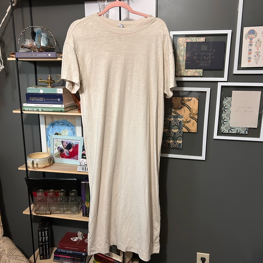 Cream/Tan T-Shirt Dress